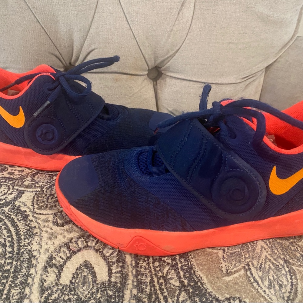 Boys’ size 3 KDs